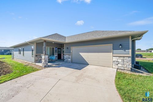 4709 W 34th St N Street N, Sioux Falls, SD, 57107 | Card Image