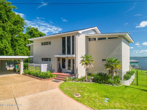 435 Christi Ln, Biloxi, MS, 39531-2704 | Card Image