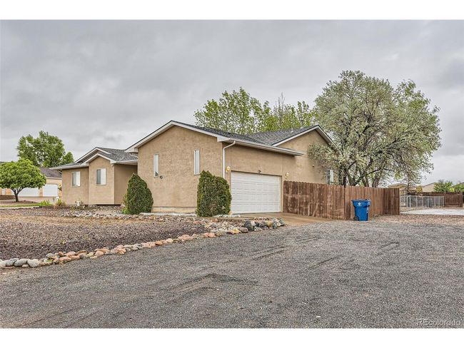 1015 W Stallion Dr, House other with 4 bedrooms, 3 bathrooms and null parking in Pueblo West CO | Image 8