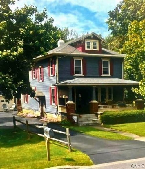 28 Meadow St, Clinton, NY, 13323-1607 | Card Image