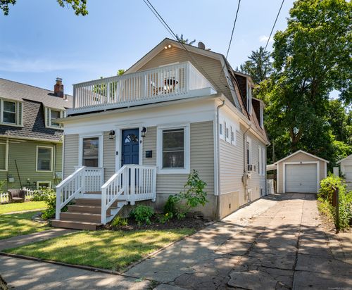 19 Shoreham Rd, New Haven, CT, 06512-4021 | Card Image