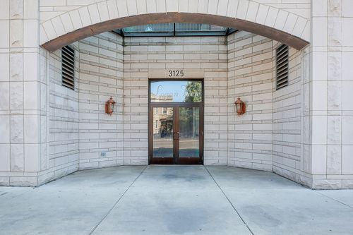 206-3125 Fullerton Ave, Chicago, IL, 60647-6959 | Card Image