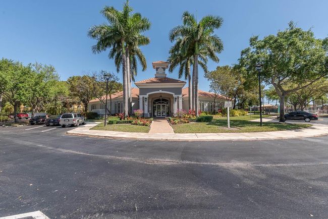6408 Sandy Bank Ter, Condo with 3 bedrooms, 3 bathrooms and null parking in Riviera Beach FL | Image 35