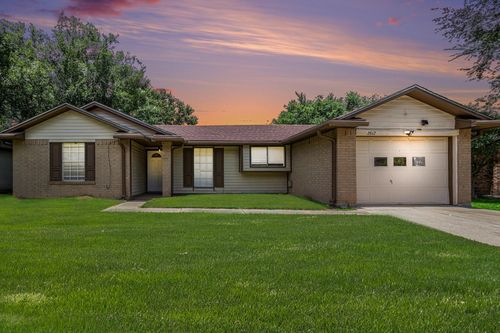 2612 Jeb Stuart Dr, League City, TX, 77573-4802 | Card Image