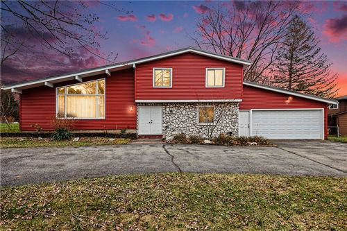 7 Wood Acre Dr, Pittsford, NY, 14534-2739 | Card Image