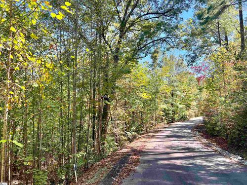124 Falcon Crest Way, Pickens, SC, 29671-7304 | Card Image