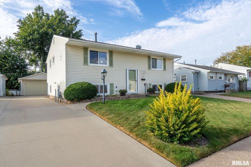 5000 44th Avenue Ct, Moline, IL, 61265 | Card Image