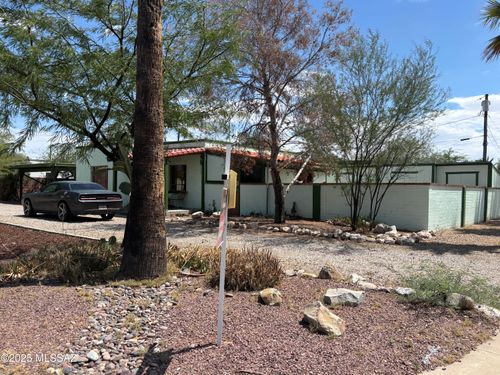 4138 E Desert Pl, Tucson, AZ, 85712-2400 | Card Image