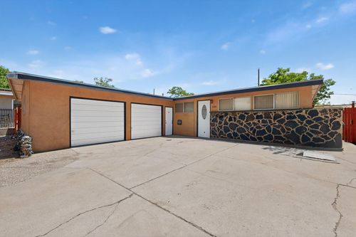 1128 Glorieta St Ne, Albuquerque, NM, 87112-5230 | Card Image