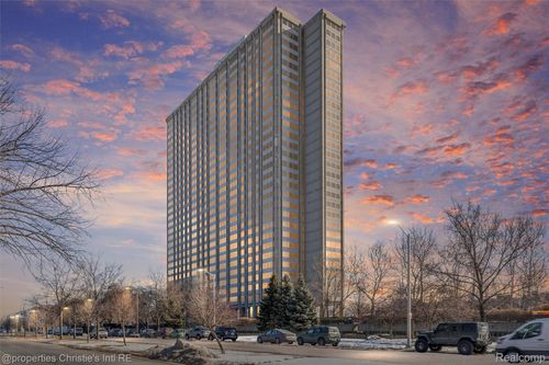 apt-412-1300 E Lafayette St, Detroit, MI, 48207-2919 | Card Image