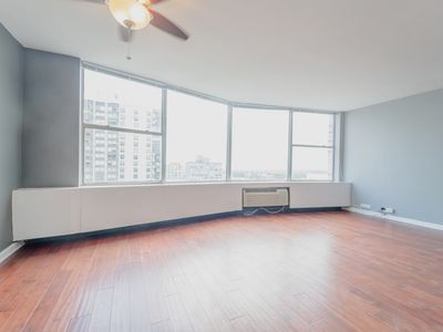 20F - 5757 N Sheridan Road, Condo with 1 bedrooms, 1 bathrooms and 1 parking in Chicago IL | Image 3