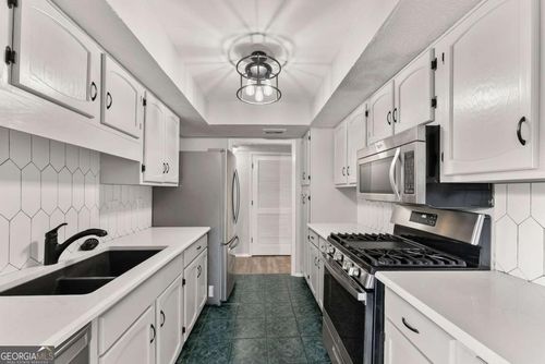 1115 Canyon Point Cir, Roswell, GA, 30076-5105 | Card Image