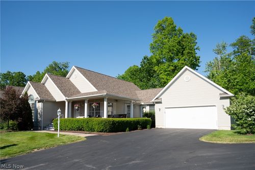 5216 Nashua Dr, Youngstown, OH, 44515-5122 | Card Image