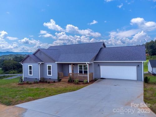 381 Scenic Ridge Cir, Franklin, NC, 28734 | Card Image