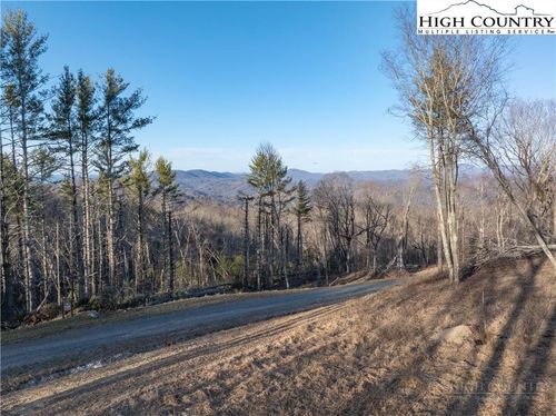 WR-41 Cloudrise Ln, Banner Elk, NC, 28604 | Card Image