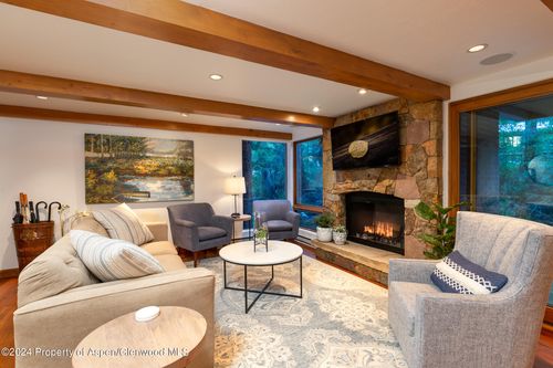 16-1034 E Cooper Ave, Aspen, CO, 81611-2108 | Card Image