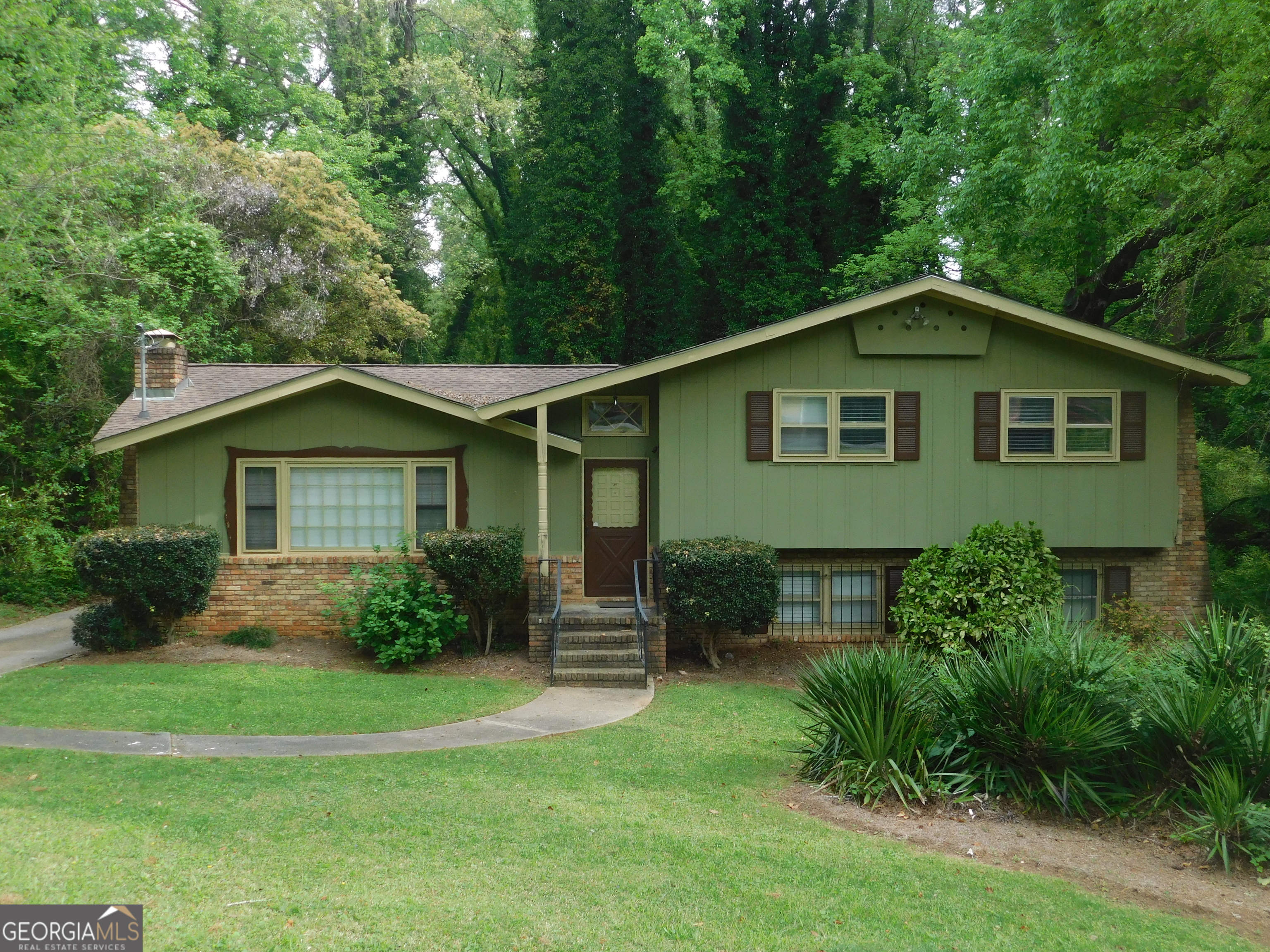 Carmel Dr, East Point, GA 30344