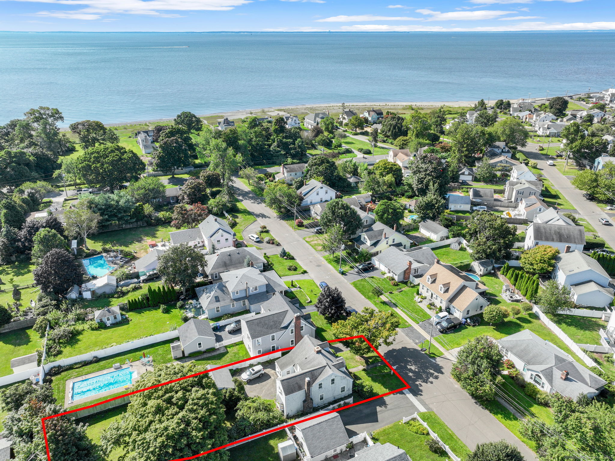 Pauline St, Stratford, CT 06615