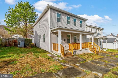28-28 B St, KEYSER, WV, 26726-2705 | Card Image