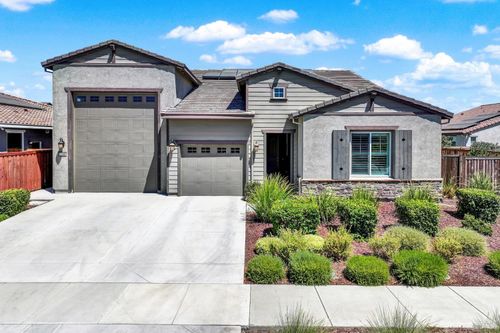 1540 Blossom Way, Dixon, CA, 95620-3877 | Card Image