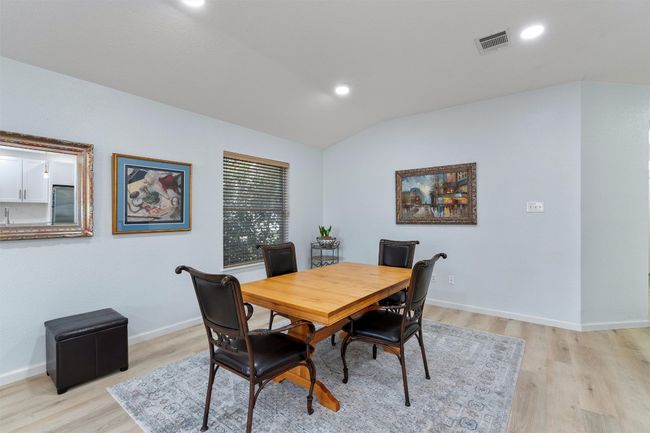 914 Flanagan Dr, House other with 4 bedrooms, 2 bathrooms and 4 parking in Leander TX | Image 7