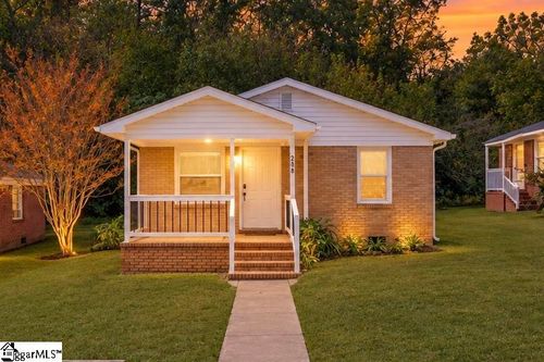 208 Victor Court, Greer, SC, 29651 | Card Image