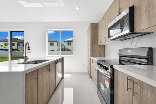 a-22481 Sw 125th Ave, Miami, FL, 33170-6339 | Card Image