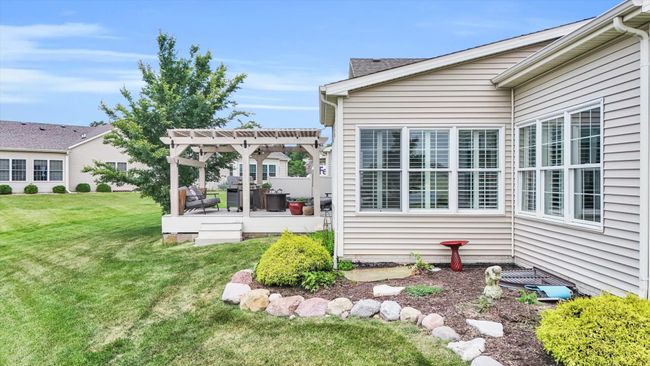 1704 Whisper Meadow Ln, Townhouse with 3 bedrooms, 3 bathrooms and 2 parking in Mahomet IL | Image 90