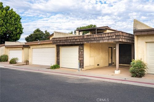 132 Clubhouse Ln, Santa Maria, CA, 93454-4612 | Card Image