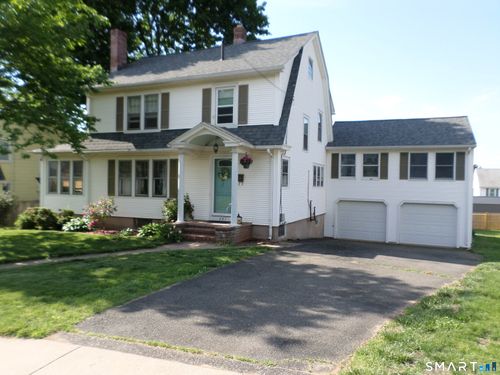 241 Henry St, Manchester, CT, 06042-3243 | Card Image
