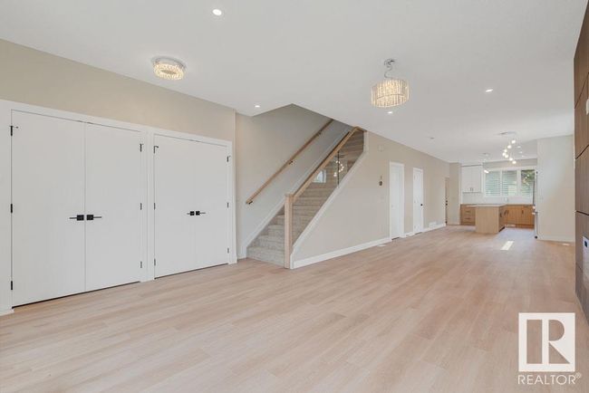8713 149 St Nw, House other with 5 bedrooms, 4 bathrooms and null parking in Edmonton AB | Image 4