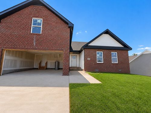 1240 Fossil Dr, Clarksville, TN, 37040-3196 | Card Image