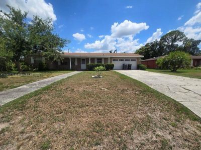 5142 Lake Miriam Circle, House other with 3 bedrooms, 2 bathrooms and null parking in Lakeland FL | Image 1