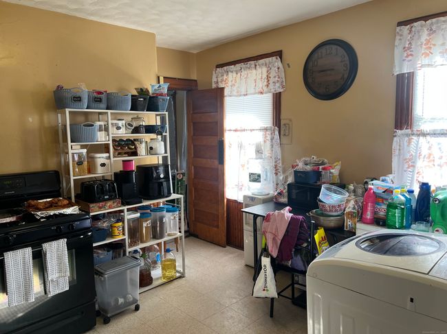 69 - 67-69 Sisson St, Home with 7 bedrooms, 3 bathrooms and null parking in Hartford CT | Image 5