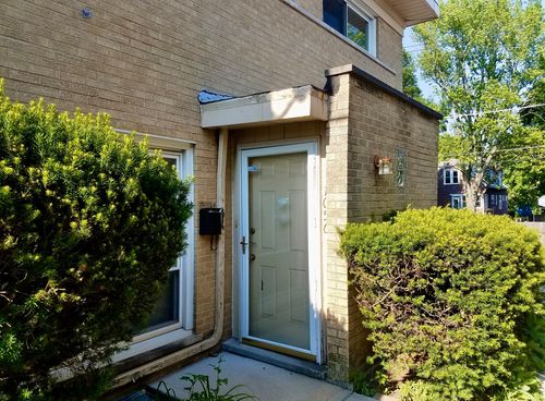 1056 Des Plaines Ave, Forest Park, IL, 60130-2103 | Card Image