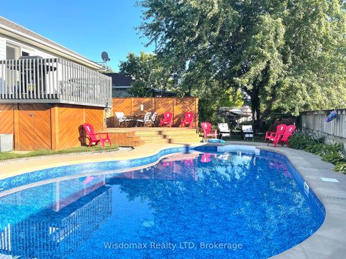 8272 Woodsview Cres, Niagara Falls, ON, L2H3G1 | Card Image