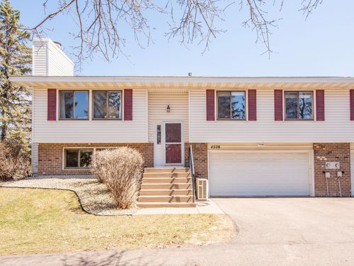 4228 Bridgewood Ter, Vadnais Heights, MN, 55127-7805 | Card Image