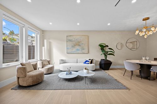 1-5115 Buxton St, Burnaby, BC, V5H1J7 | Card Image