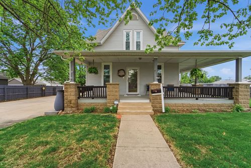 813 E Montgomery Street, Knoxville, IA, 50138 | Card Image