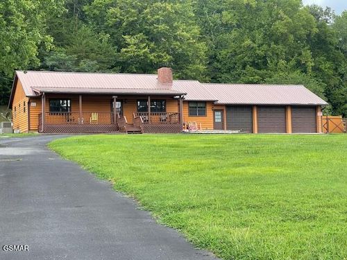 2818 Goose Gap Rd, Pigeon Forge, TN, 37876-7463 | Card Image