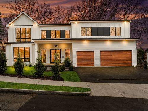 128 Charlemont St, Newton, MA, 02461-1910 | Card Image