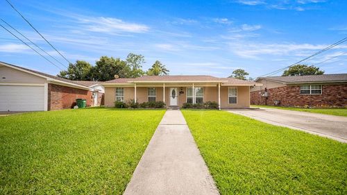 145 Southpark Dr, Slidell, LA, 70458-4744 | Card Image