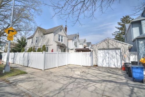 8021 62nd St, Glendale, NY, 11385-6812 | Card Image