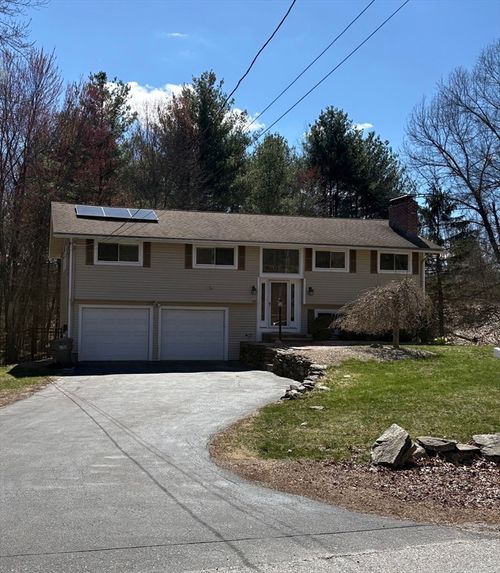 202 Brewer St, Northborough, MA, 01532-1022 | Card Image