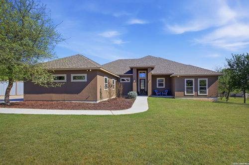 2228 Deer Run Rdg, New Braunfels, TX, 78132-2352 | Card Image