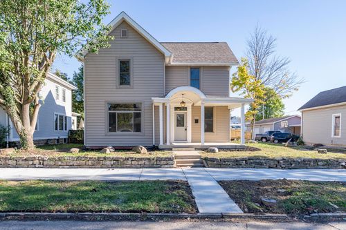 423 E Paint St, Washington Court House, OH, 43160-1415 | Card Image