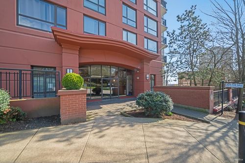 703-814 Royal Ave, New Westminster, BC, V3M1J9 | Card Image