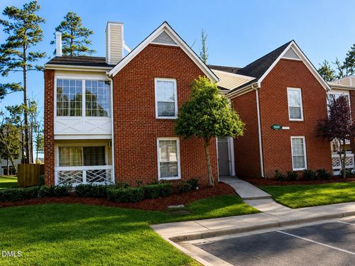 i-1001 Kingswood Dr, Chapel Hill, NC, 27517-9464 | Card Image