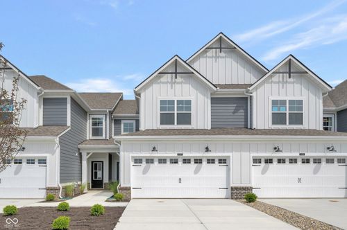 11282 Hobbsbrook Dr, Noblesville, IN, 46060-9479 | Card Image