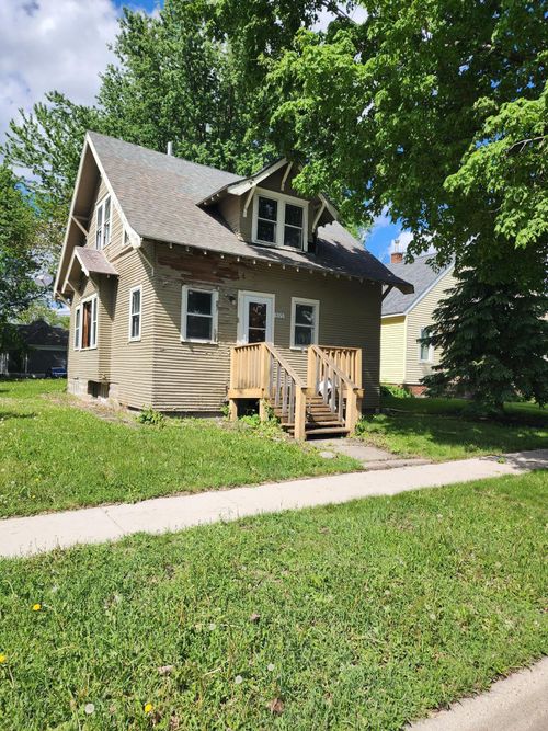 405 W Baker St, Arlington, MN, 55307-4578 | Card Image